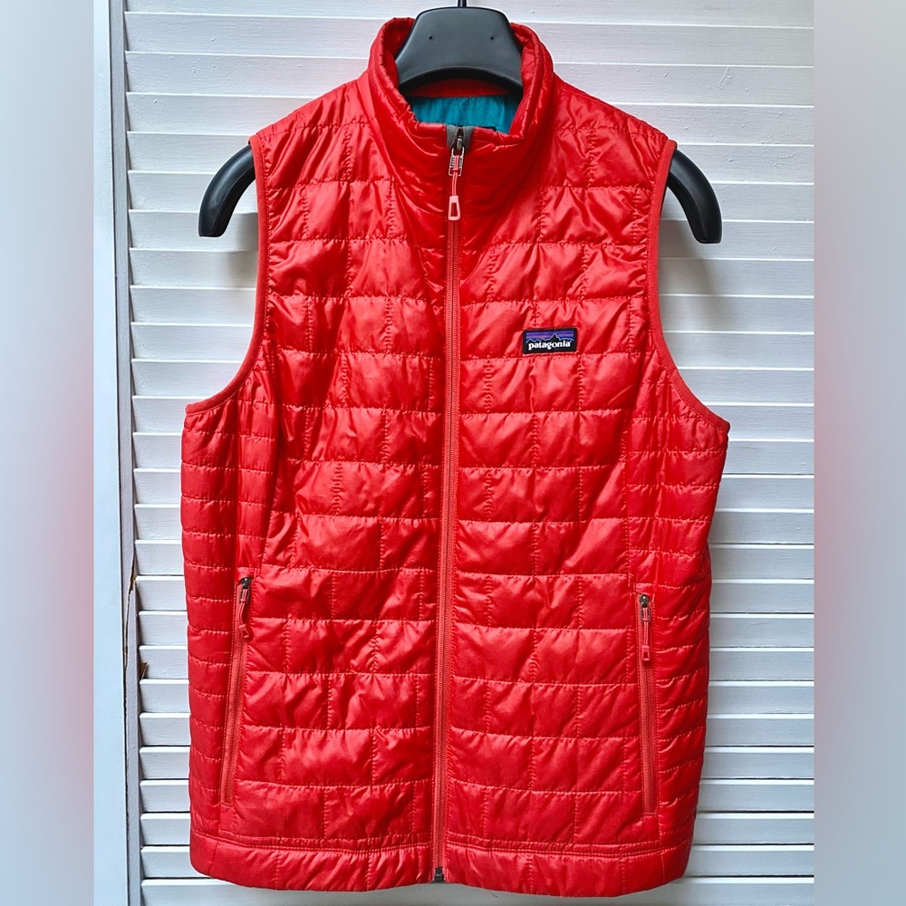 Women’s Patagonia Nano Puff® Vest, size medium in Catalan Coral